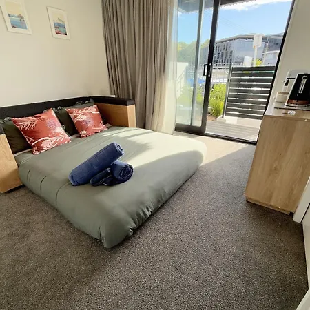 Convenient 1Bed Studio With Ensuite By Hagley Park